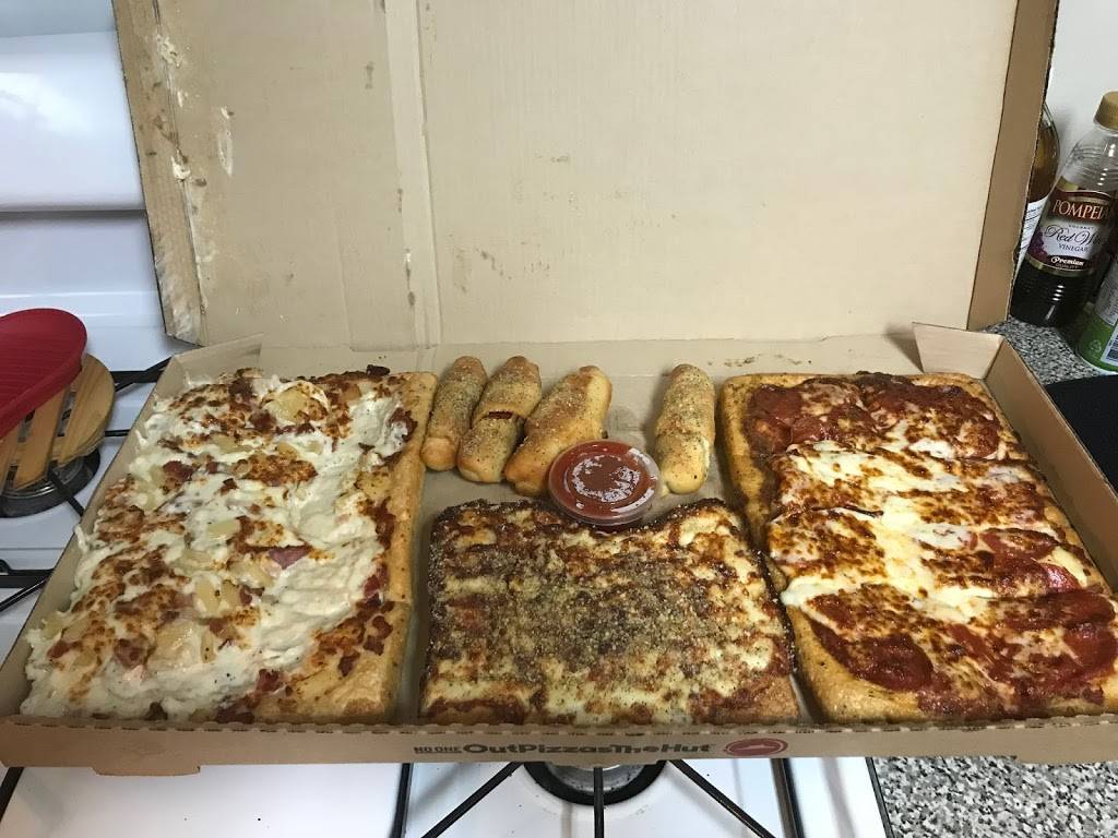 Pizza Hut | restaurant | 1336 Cape St Claire Rd, Annapolis, MD 21409, USA | 4107570207 OR +1 410-757-0207