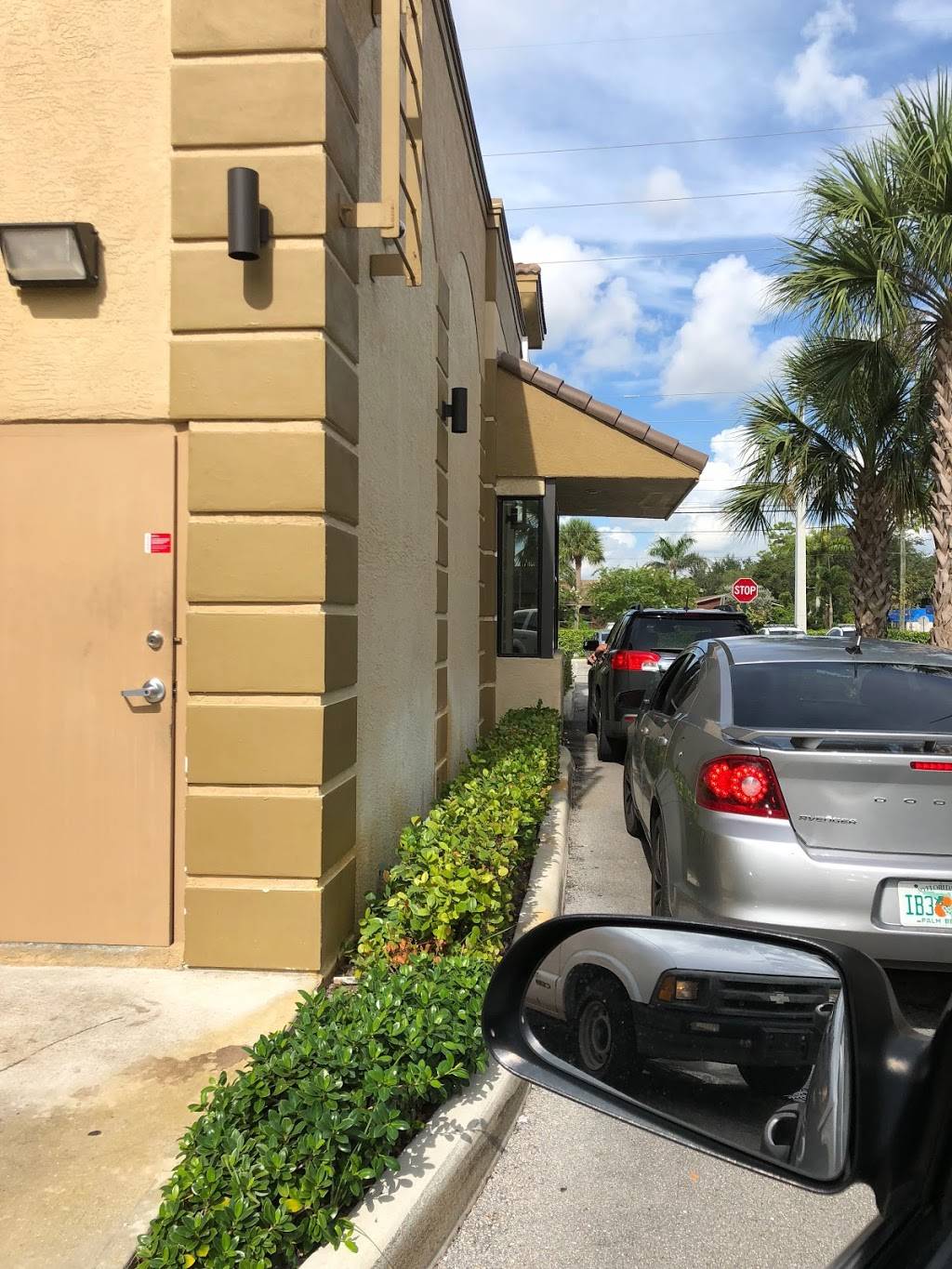 Dunkin | bakery | 3098 S, Jog Rd, Greenacres, FL 33467, USA | 5616606979 OR +1 561-660-6979