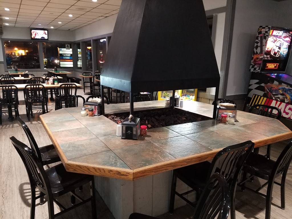 Round Table Pizza | meal delivery | 10415 Tierrasanta Blvd, San Diego, CA 92124, USA | 8582773111 OR +1 858-277-3111