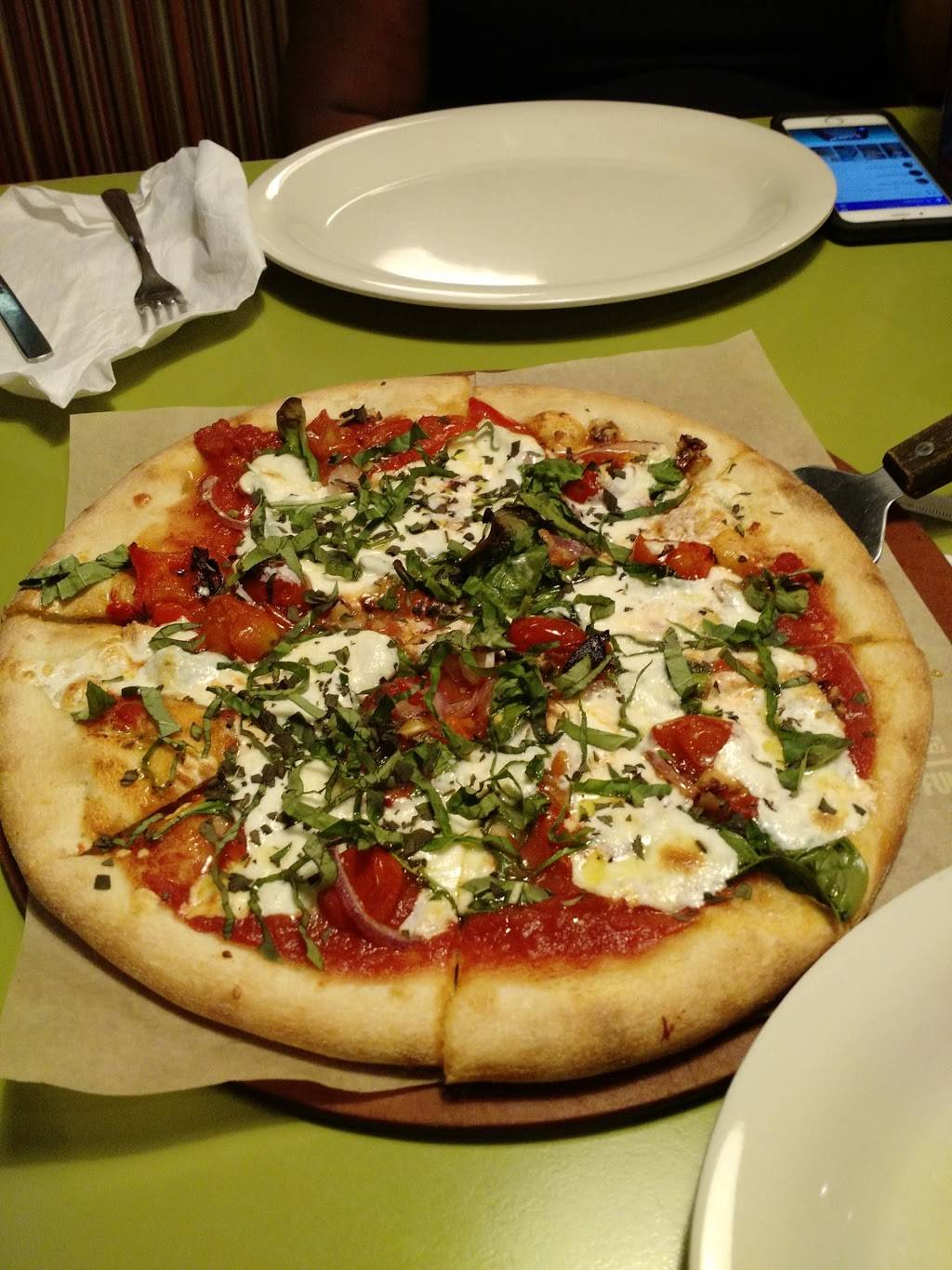 Flippers Pizzeria | meal delivery | 2523 US-27, Clermont, FL 34711, USA | 3522422214 OR +1 352-242-2214