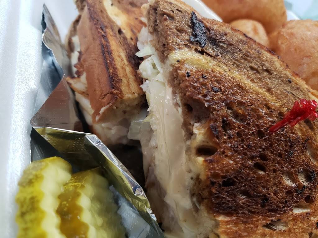 Bedder Bedder and Moore | restaurant | 3501 S Tryon St, Charlotte, NC 28217, USA | 7045270107 OR +1 704-527-0107