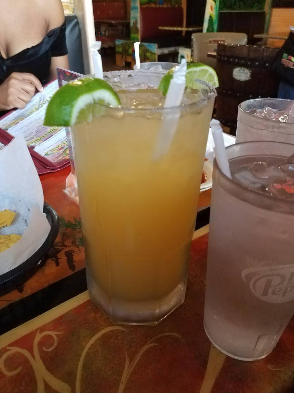 El Tequila Mexican Restaurant | restaurant | 1407 E 5th St, Metropolis, IL 62960, USA | 6185243017 OR +1 618-524-3017