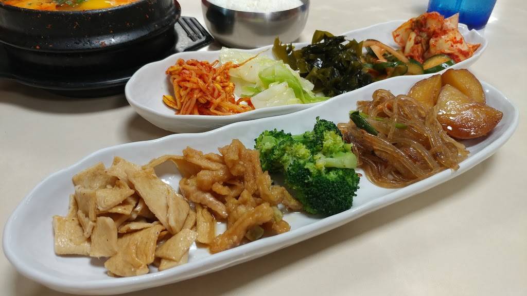 Sadies BBQ Inn | restaurant | 850 Kamehameha Hwy, Pearl City, HI 96782, USA | 8084544488 OR +1 808-454-4488