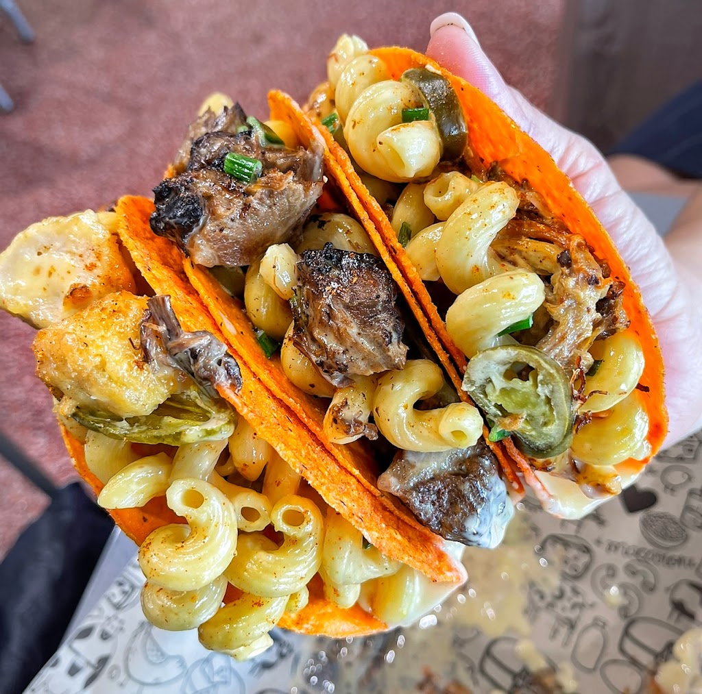 I Heart Mac & Cheese | restaurant | 3111 W Chandler Blvd, Chandler, AZ 85226, USA | 4808052900 OR +1 480-805-2900