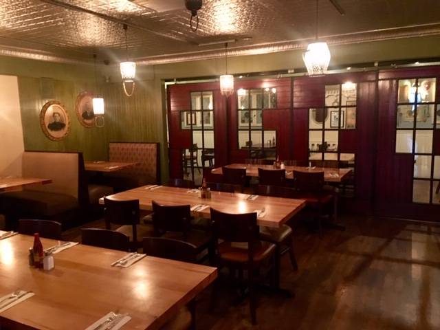 Dixie Kitchen & Bait Shop | restaurant | 17940 Torrence Ave, Lansing, IL 60438, USA | 7084741378 OR +1 708-474-1378