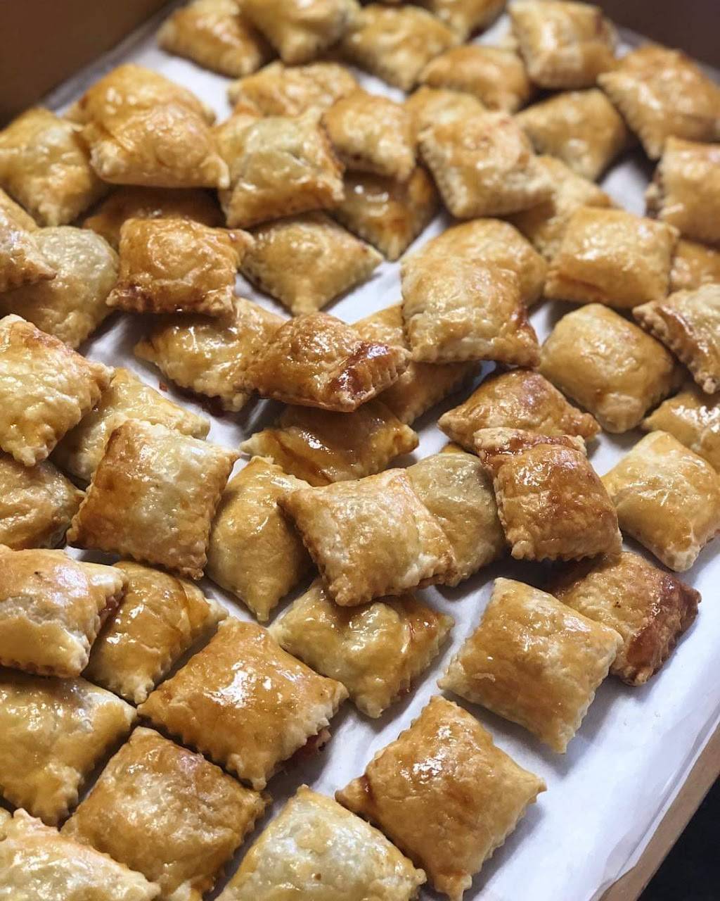 Cafe Media Noche | restaurant | 6836 Windsor Ave, Berwyn, IL 60402, USA | 8726006703 OR +1 872-600-6703