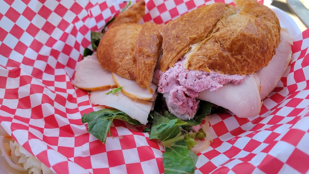 McKinelys Sandwich Shop | restaurant | 5262 Stewart St, Milton, FL 32570, USA | 8509830303 OR +1 850-983-0303