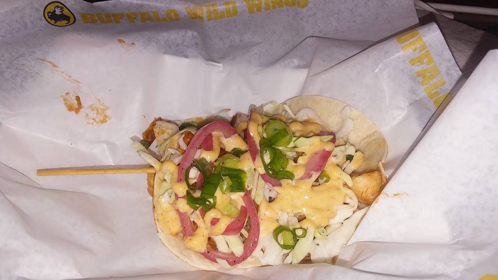 Buffalo Wild Wings | meal takeaway | 7386 Harbour Towne Pkwy #67, Suffolk, VA 23435, USA | 7574838997 OR +1 757-483-8997