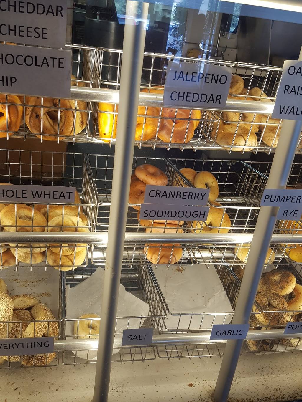 New York Bagels | restaurant | 306 Strawberry Village, Mill Valley, CA 94941, USA | 4153813599 OR +1 415-381-3599