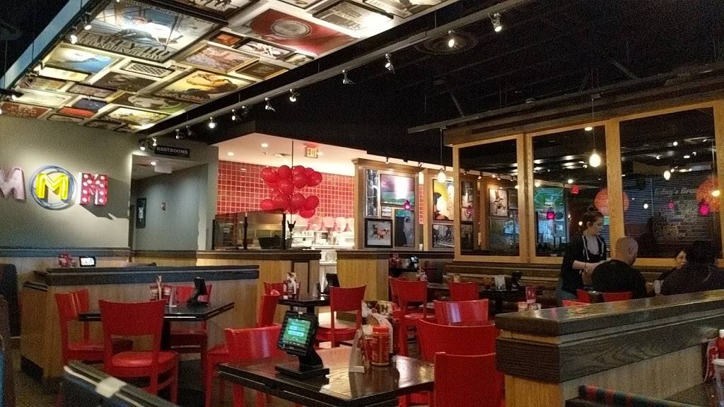 Red Robin Gourmet Burgers and Brews | restaurant | 8990 Talking Stick Way, Scottsdale, AZ 85250, USA | 4804221889 OR +1 480-422-1889