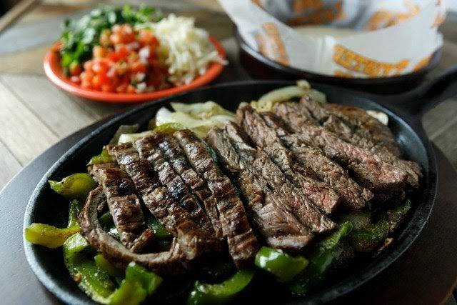 Tacos Raul | restaurant | Bellflower, CA 90706, USA | 5628522737 OR +1 562-852-2737