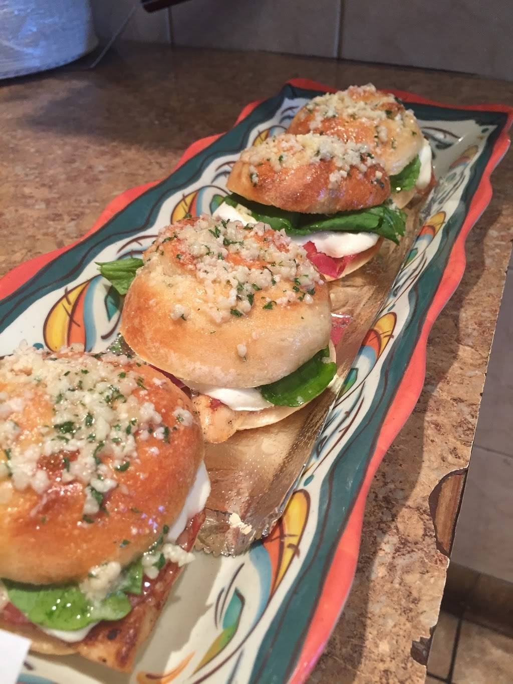 TJs Pizzeria & Catering | restaurant | 3109 Bordentown Ave, Parlin, NJ 08859, USA | 7327212381 OR +1 732-721-2381