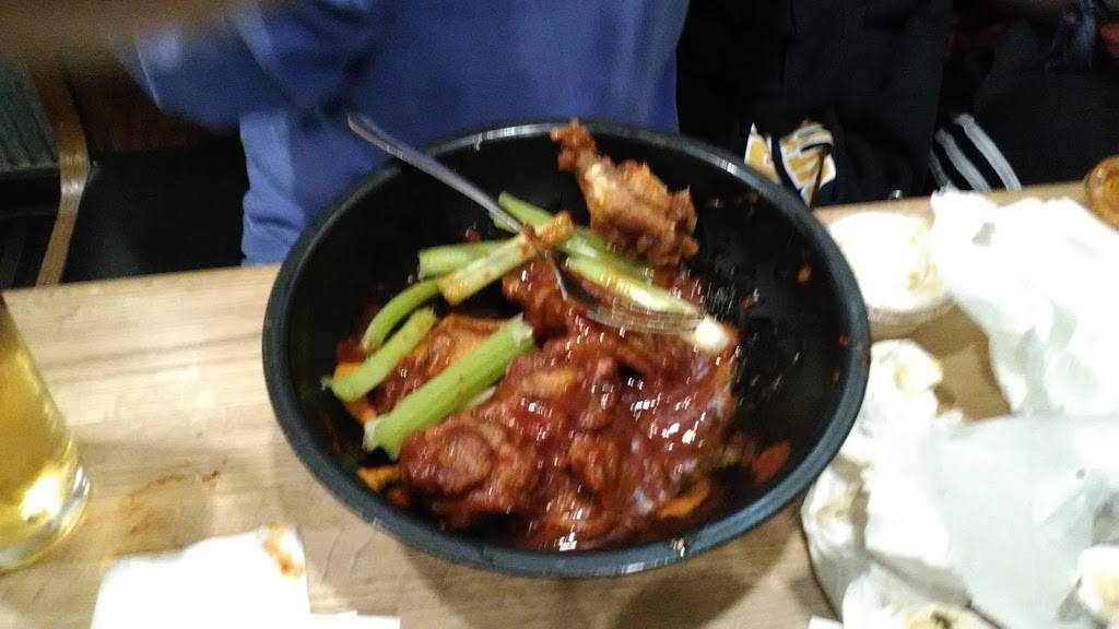 Wild Mikes | restaurant | 4498 Harrison Ave, Cincinnati, OH 45211, USA | 5135981616 OR +1 513-598-1616