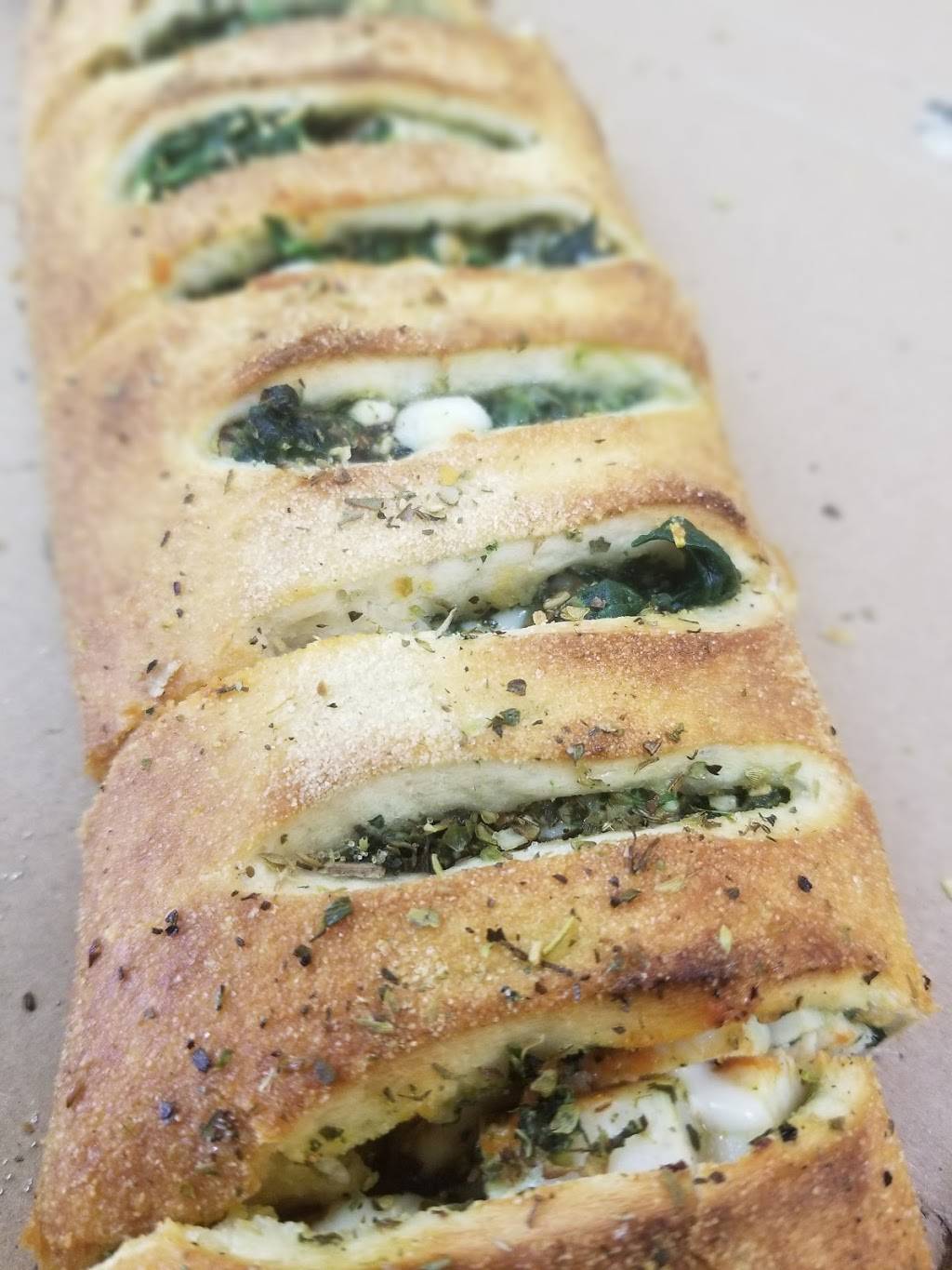 Pizza Pizza | meal delivery | 114 Lakeshore Rd E, Mississauga, ON L5G 1E4, Canada | 4169671111 OR +1 416-967-1111