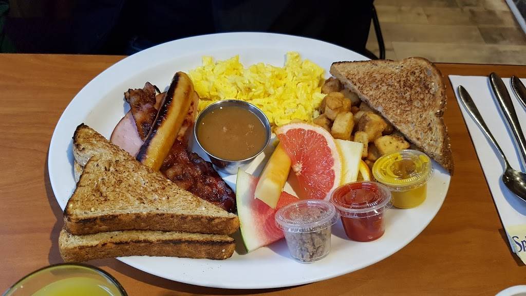 Bistro a LEnvers | restaurant | 3700 Rue du Campanile, Québec, QC G1X 4G6, Canada | 4186585599 OR +1 418-658-5599