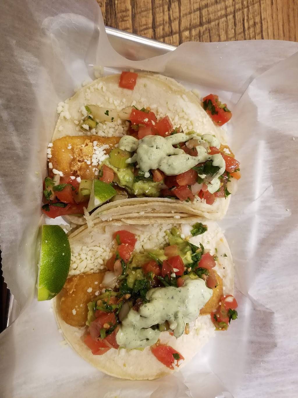 Los Amigos Taqueria | restaurant | 424 Highland Ave, Somerville, MA 02144, USA | 6174774472 OR +1 617-477-4472