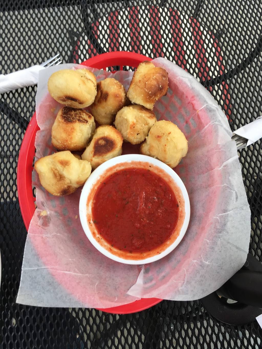 Lil Riccis | restaurant | 16526 Keystone Blvd, Parker, CO 80134, USA | 3032207422 OR +1 303-220-7422