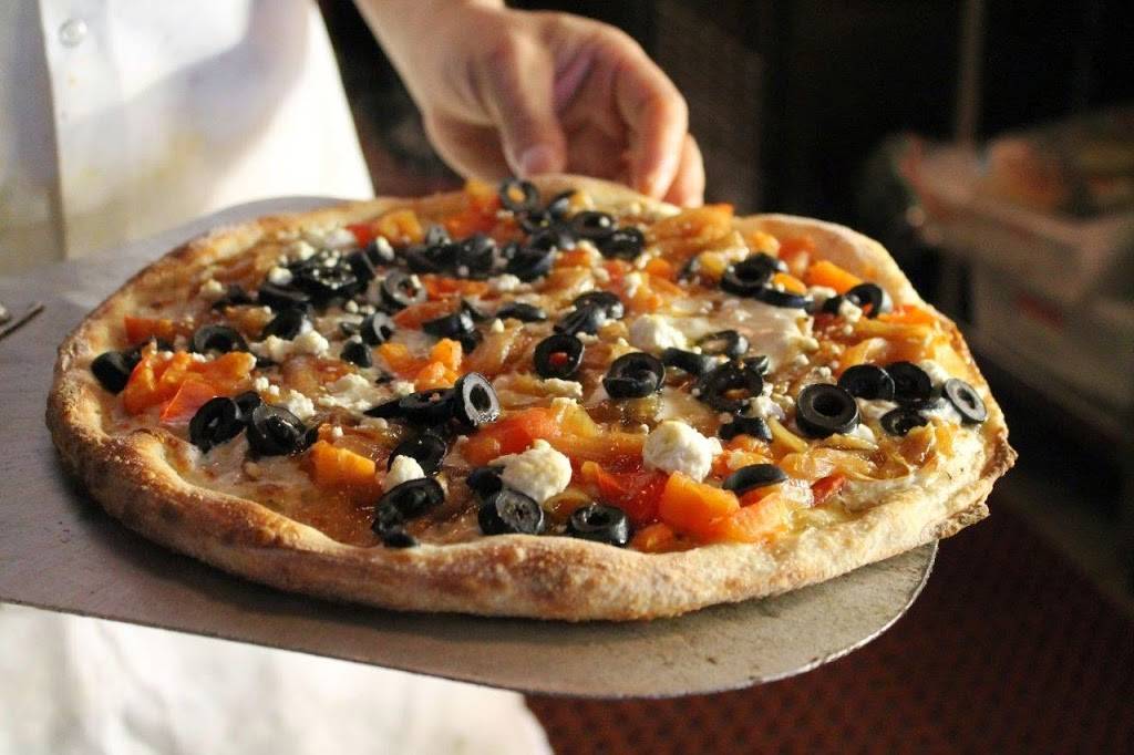 Colombos Cafe & Pastries | bakery | 544 Main St, Hyannis, MA 02601, USA | 5087905700 OR +1 508-790-5700