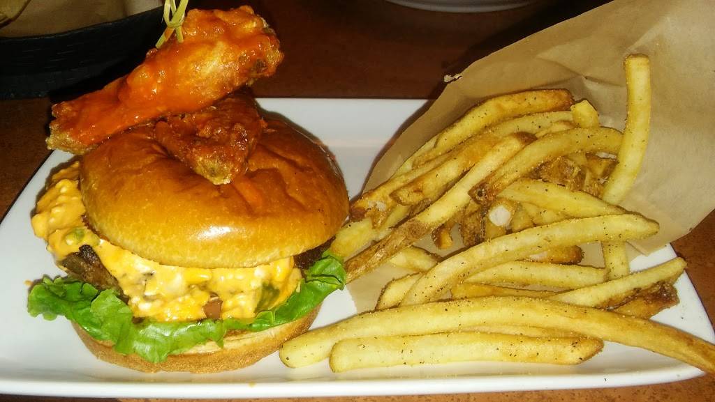 TGI Fridays | restaurant | 12811 S Tryon St, Charlotte, NC 28273, USA | 7045879242 OR +1 704-587-9242