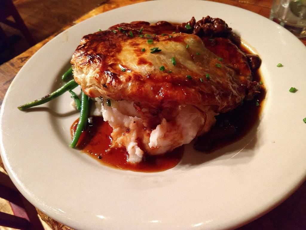 Camp | restaurant | 298 Daniel Webster Hwy, Meredith, NH 03253, USA | 6032793003 OR +1 603-279-3003