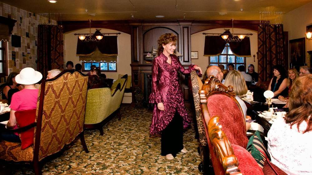 St James Tearoom | restaurant | 320 Osuna Rd NE # D, Albuquerque, NM 87107, USA | 5052423752 OR +1 505-242-3752