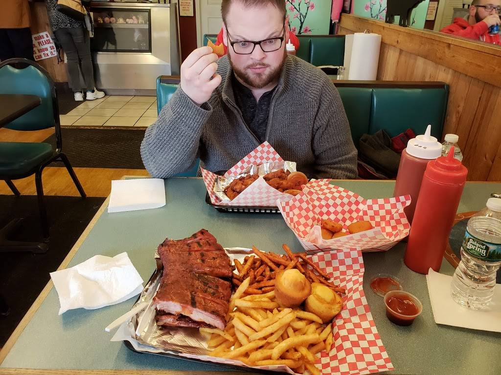 Pig Pit BBQ | restaurant | 1 Niver St, Cohoes, NY 12047, USA | 5182352323 OR +1 518-235-2323