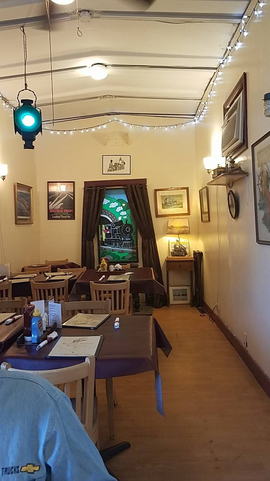 Reunion Station | restaurant | 21 Center St, Damariscotta, ME 04543, USA | 2075635557 OR +1 207-563-5557