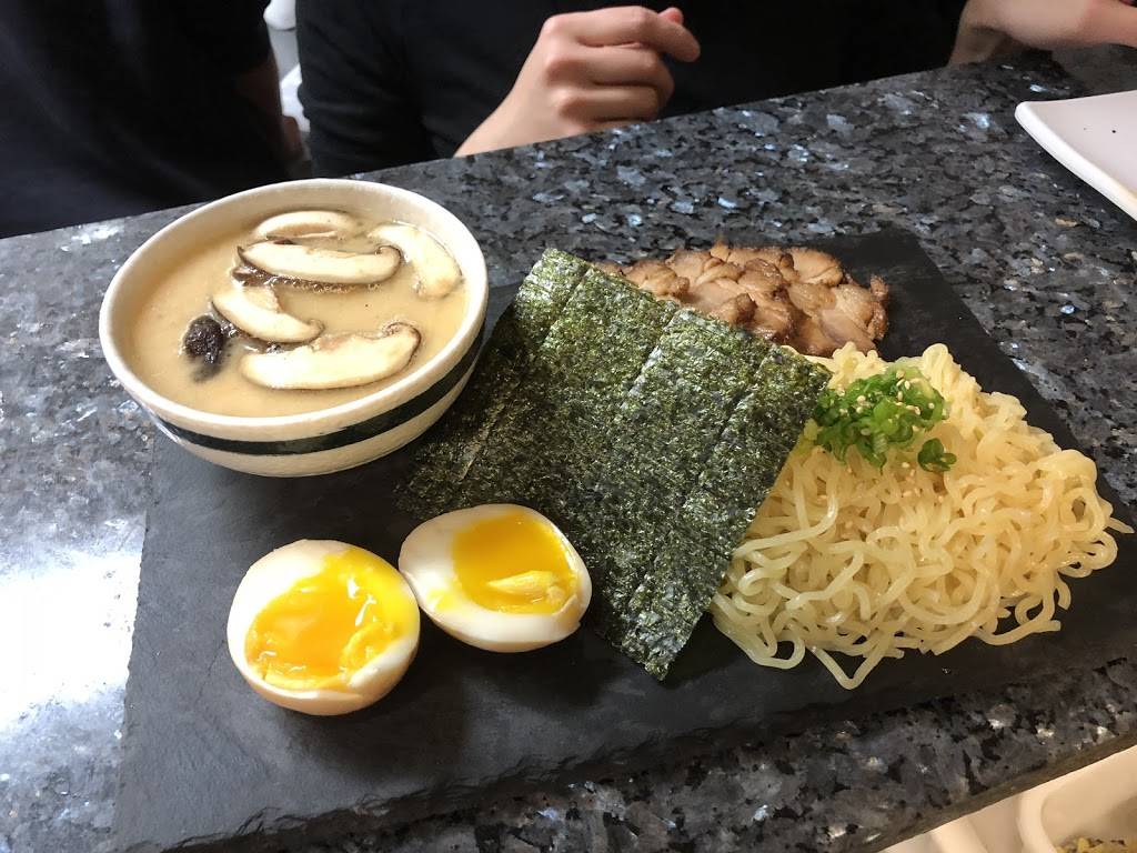 Yoji Sushi House | restaurant | 406 Dewey Blvd, San Francisco, CA 94116, USA | 4156810128 OR +1 415-681-0128