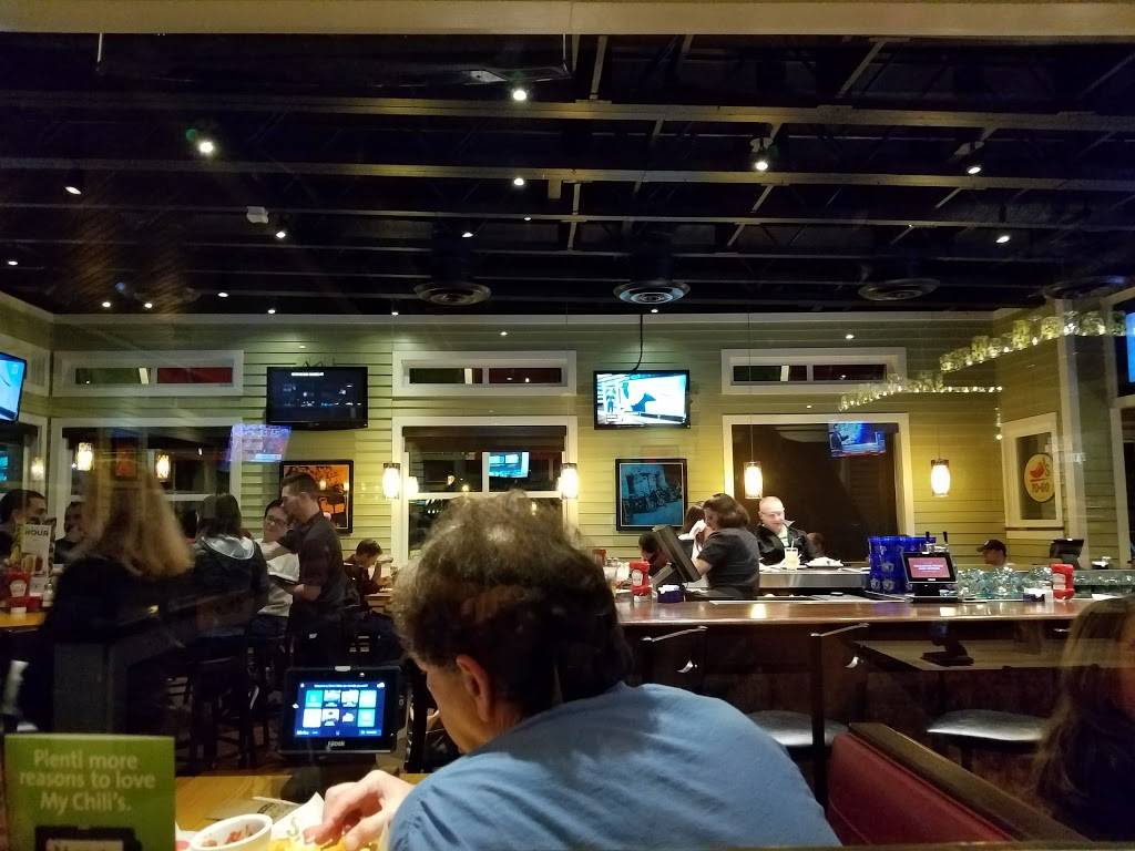 Chilis Grill & Bar | meal takeaway | 151 River Rd, Lisbon, CT 06351, USA | 8603765862 OR +1 860-376-5862