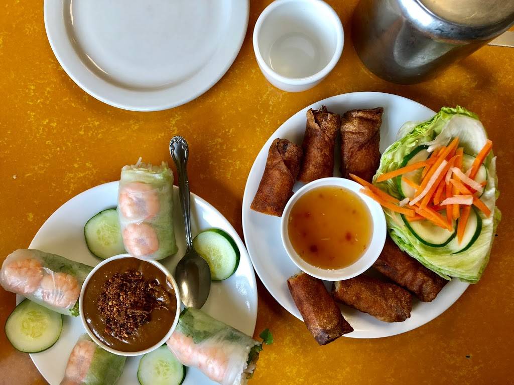 Minh Hai | restaurant | 1096 Park Ave, Cranston, RI 02910, USA | 4013838071 OR +1 401-383-8071