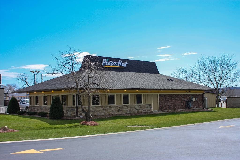 Pizza Hut | meal takeaway | 821 W Wisconsin St, Sparta, WI 54656, USA | 6082692330 OR +1 608-269-2330