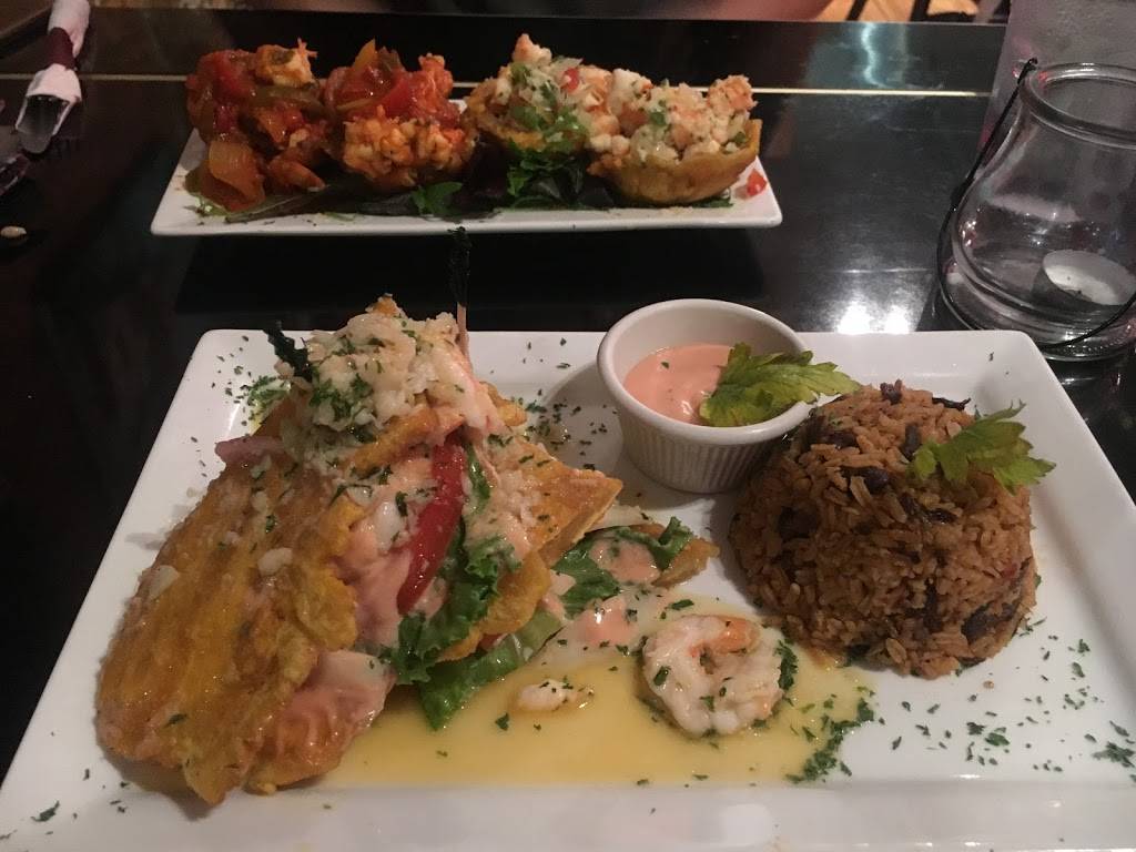 El Faro Caribbean Seafood | restaurant | 2854, 2701 W Division St, Chicago, IL 60622, USA | 7736616496 OR +1 773-661-6496