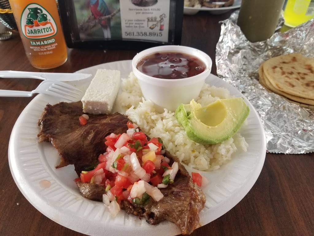 La Bendicion | restaurant | 1132 S J St, Lake Worth, FL 33460, USA | 5613588915 OR +1 561-358-8915