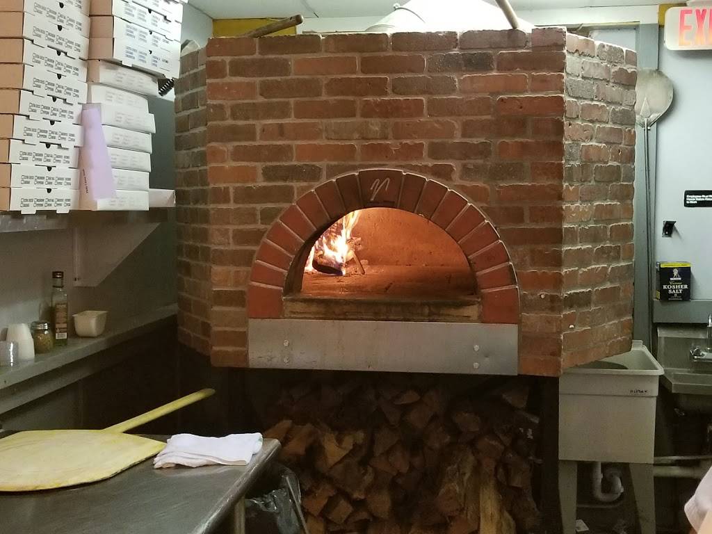 The Clydesdale Pub & Grill | restaurant | 435 N Main St, Port Chester, NY 10573, USA | 9149351234 OR +1 914-935-1234