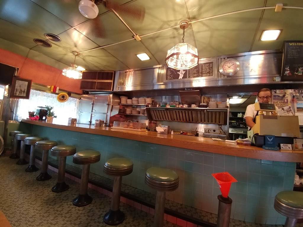 Robin Hood Diner | restaurant | Rock Ave, Livingston Manor, NY 12758, USA | 8454394404 OR +1 845-439-4404