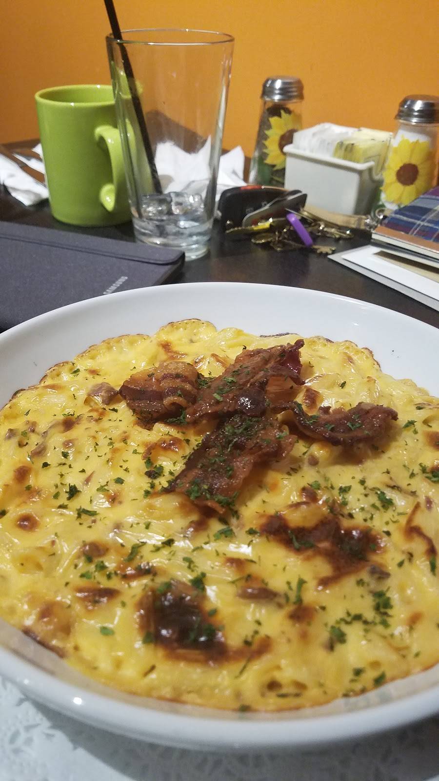 Seasons Cafe | restaurant | 15 Village Center Dr, Reading, PA 19607, USA | 6104010303 OR +1 610-401-0303