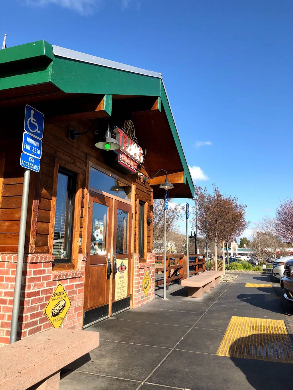 Texas Roadhouse | restaurant | 3333 N Texas St, Fairfield, CA 94533, USA | 7074227623 OR +1 707-422-7623