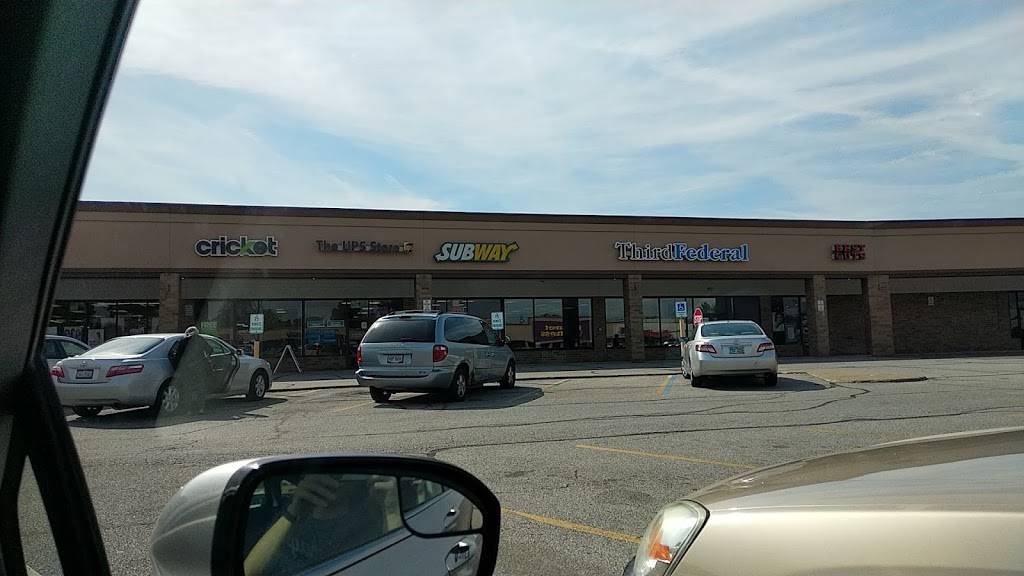 Subway | restaurant | 12598 Rockside Rd, Garfield Heights, OH 44125, USA | 2164755755 OR +1 216-475-5755