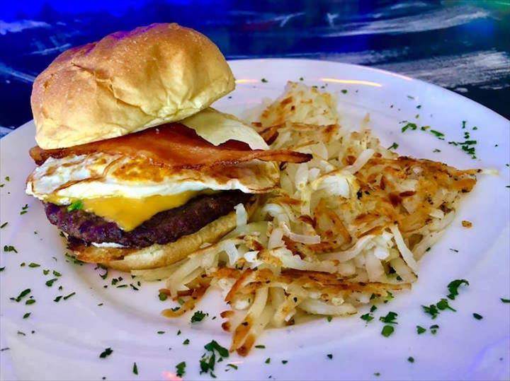 The Hills Bar and Grill | restaurant | 4830 Maple Dr, Pleasant Hill, IA 50327, USA | 5152142347 OR +1 515-214-2347