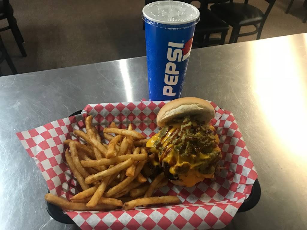 Boxer Barbeque | restaurant | 513 S Main St, Council Bluffs, IA 51503, USA | 7123254227 OR +1 712-325-4227