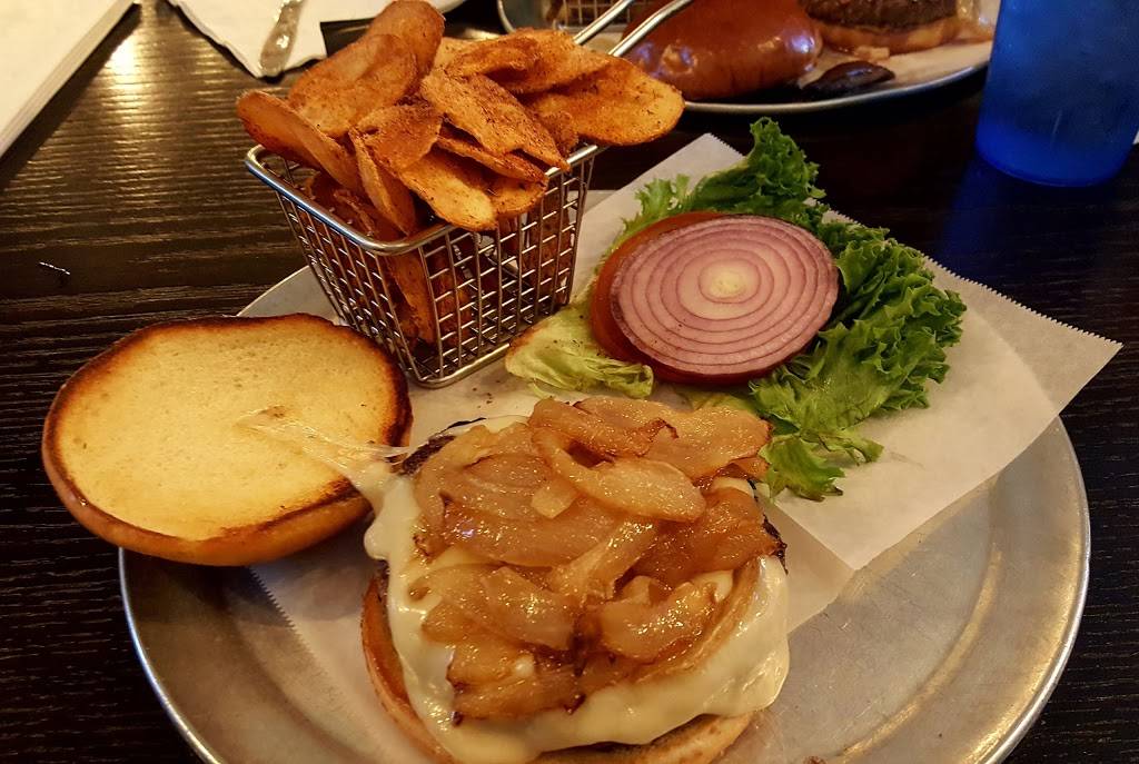 Burgers & Beer | restaurant | 109 W 8th St, Gibson City, IL 60936, USA | 2176805050 OR +1 217-680-5050