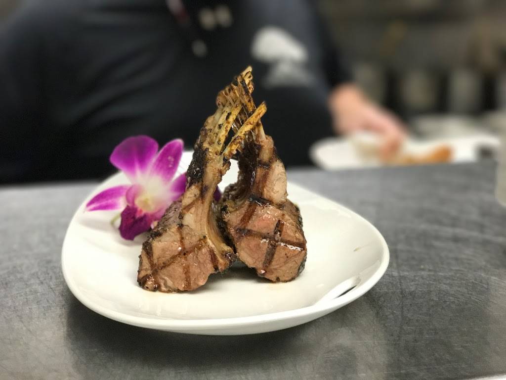 Gatsbys at The Avalon Inn | restaurant | 9519 E Market St, Warren, OH 44484, USA | 3308561900 OR +1 330-856-1900