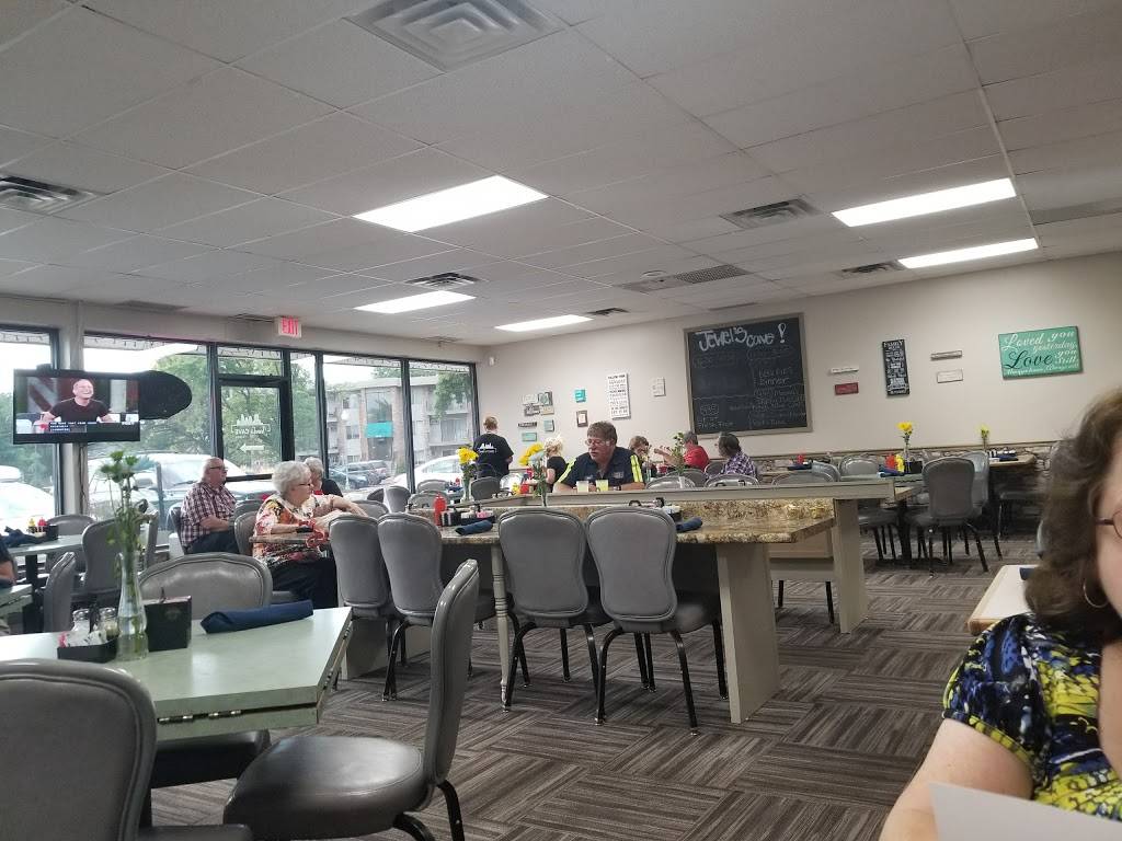 Jewels CAVE | restaurant | 6028 W Broadway Ave, New Hope, MN 55428, USA | 7635610419 OR +1 763-561-0419