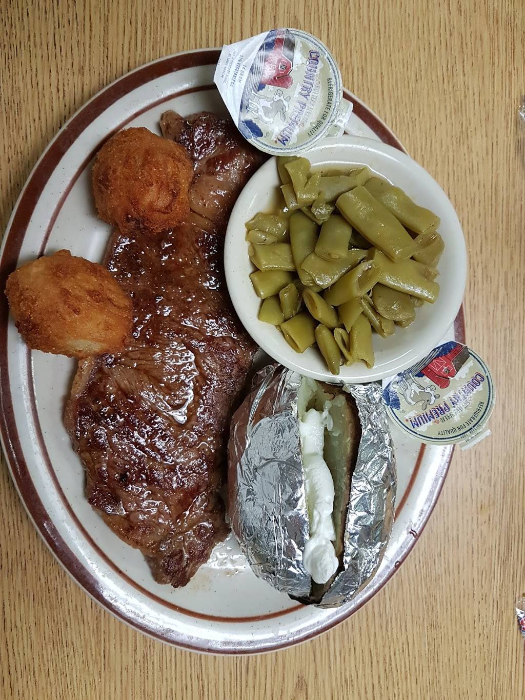 Bradley’s Seafood Steaks | restaurant | 909 N, FL-19, Palatka, FL 32177, USA | 3863264334 OR +1 386-326-4334