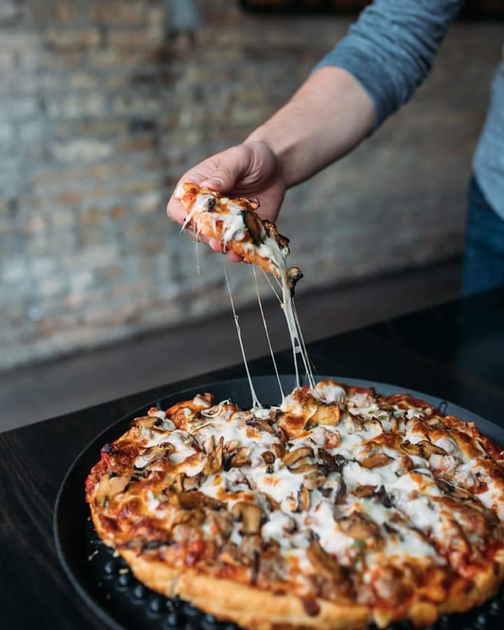 Big Bear Pizza and Subs | meal delivery | 815 East Pkwy, Gatlinburg, TN 37738, USA | 8654305656 OR +1 865-430-5656