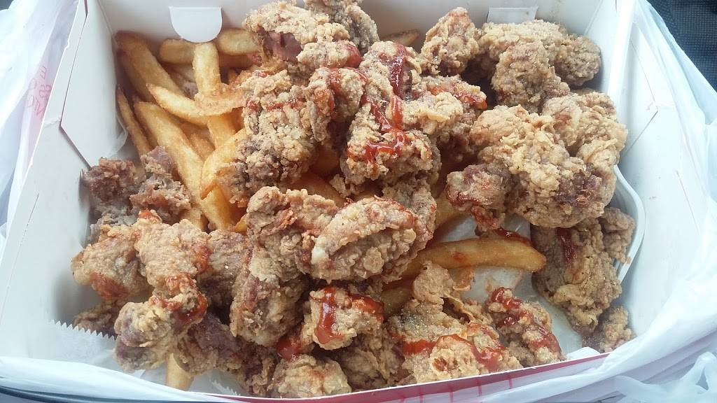 Hip Hop Fish & Chicken | restaurant | 7600 Old Branch Ave, Clinton, MD 20735, USA | 3018686666 OR +1 301-868-6666