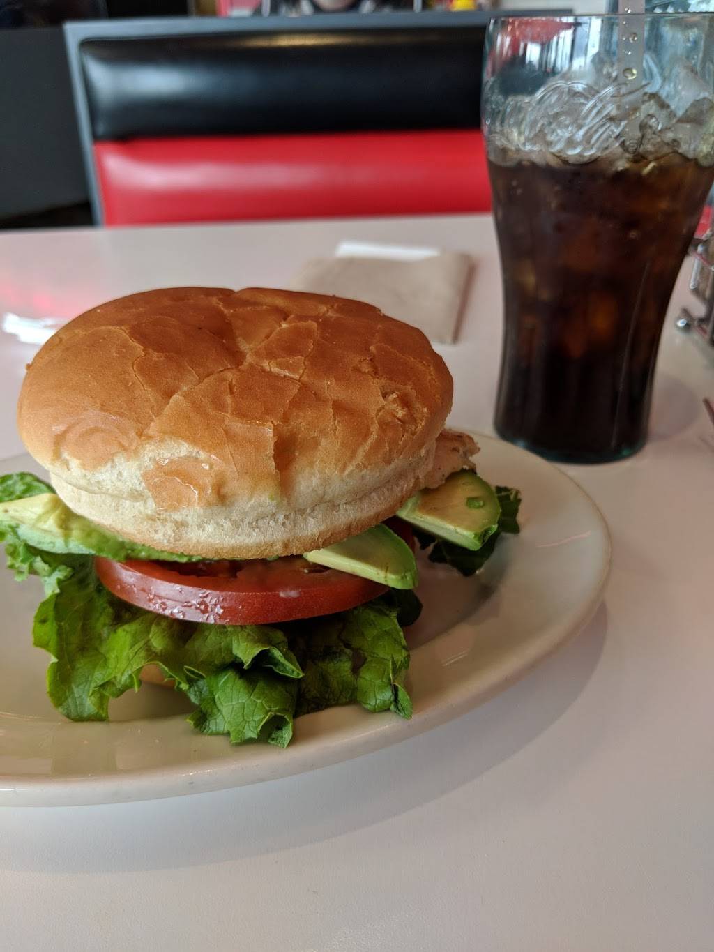 Steak n Shake | restaurant | 21 Maplehurst Dr, Brownsburg, IN 46112, USA | 3178587610 OR +1 317-858-7610