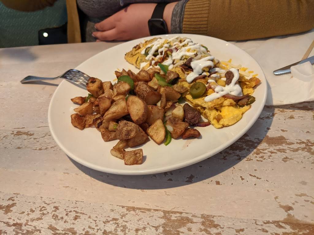 The Dylan | restaurant | 190 S State College Blvd, Brea, CA 92821, USA | 7142579677 OR +1 714-257-9677