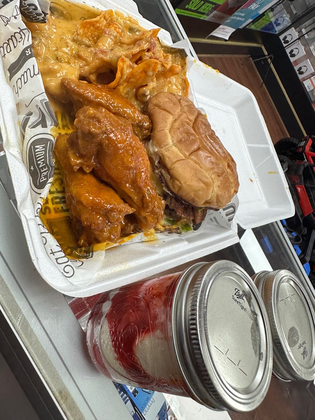 Sidewayz Grille | restaurant | 3650 Ridgeway Rd, Memphis, TN 38115, USA | 9017864910 OR +1 901-786-4910