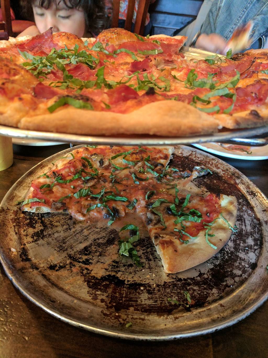 Piccolo Napoli | restaurant | 2 Orinda Theatre Square #144, Orinda, CA 94563, USA | 9252531225 OR +1 925-253-1225